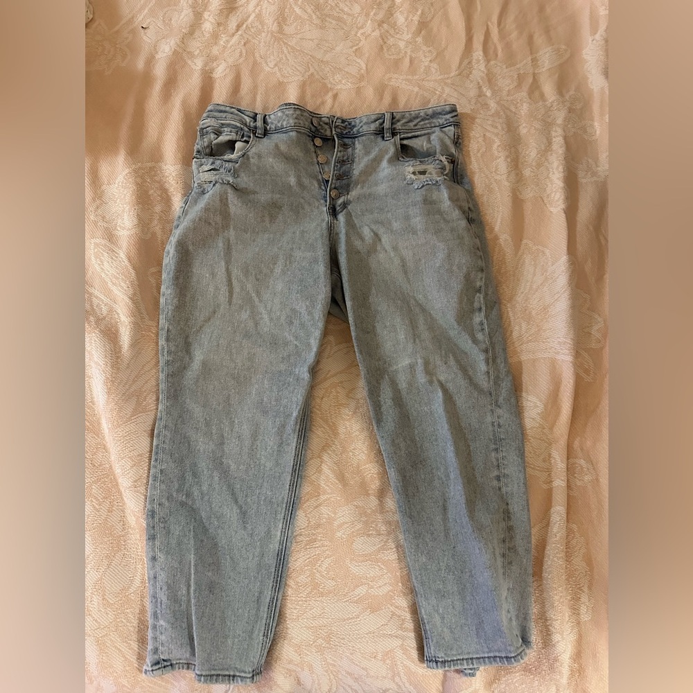 American Eagle Mom Jeans